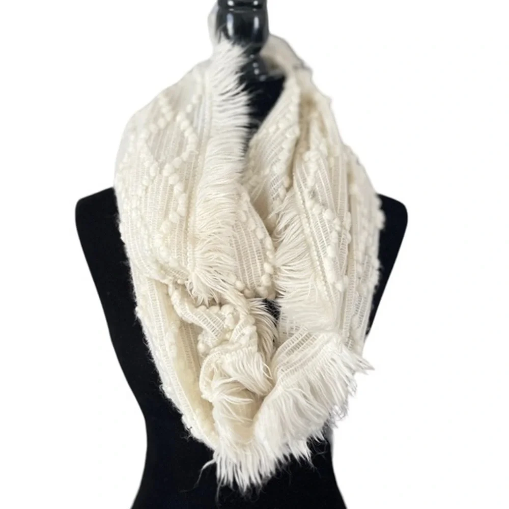 Cato-Ivory Diamond Knit Plush Fuzzy Eyelash Infinity Circle Scarf